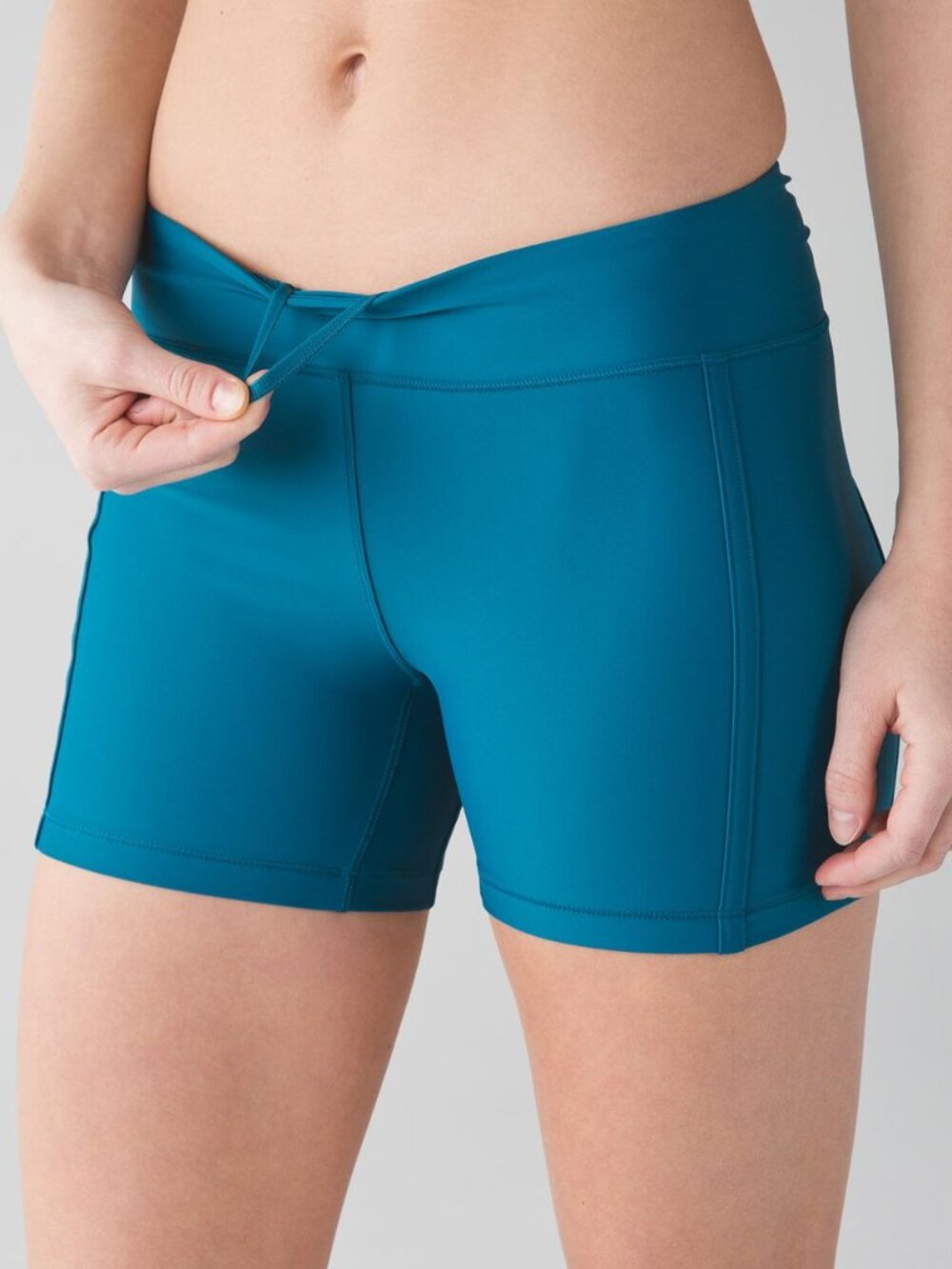 Lululemon Women's Reach The Beach Short - Blue